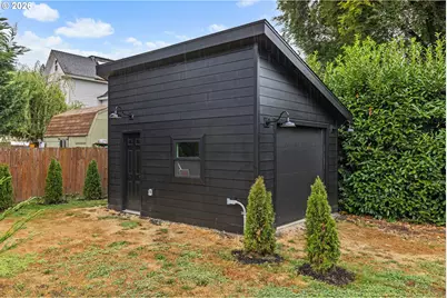 9525 N Hodge Ave, Portland, OR 97203 - Photo 27