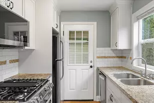 9525 N Hodge Ave, Portland, OR 97203 - Photo 11