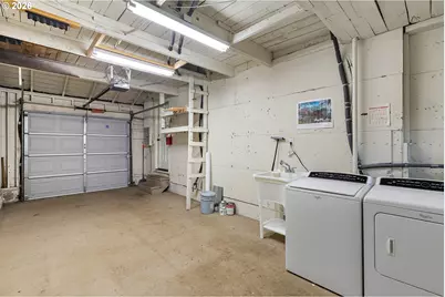 9525 N Hodge Ave, Portland, OR 97203 - Photo 21