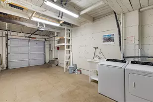 9525 N Hodge Ave, Portland, OR 97203 - Photo 21