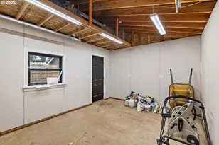 9525 N Hodge Ave, Portland, OR 97203 - Photo 29