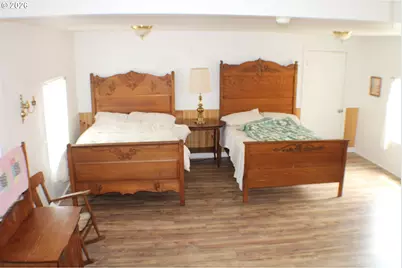 226 NW 2nd Ave, Myrtle Creek, OR 97457 - Photo 11