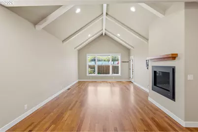 1232 Woodfield Dr, Eugene, OR 97401 - Photo 7