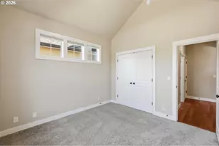1232 Woodfield Dr, Eugene, OR 97401 - Photo 33