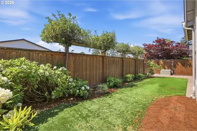 1232 Woodfield Dr, Eugene, OR 97401 - Photo 41