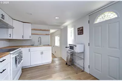 16790 Lewis River Rd, Cougar, WA 98616 - Photo 11