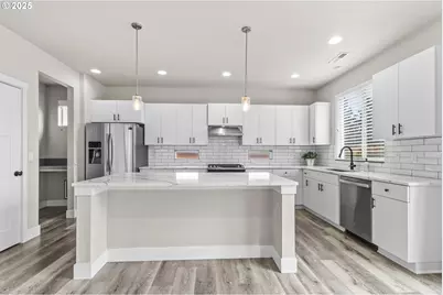 12062 SW Redberry Ct, Portland, OR 97223 - Photo 11