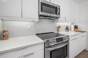 305 S Montgomery St, Portland, OR 97201 - Photo 13