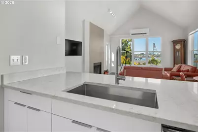 305 S Montgomery St #F501, Portland, OR 97201 - Photo 3
