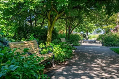 305 S Montgomery St #F501, Portland, OR 97201 - Photo 37