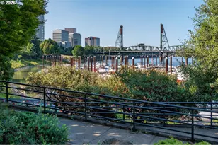 305 S Montgomery St, Portland, OR 97201 - Photo 39