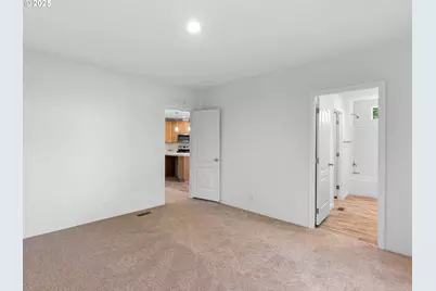 12904 SE Ramona St, Portland, OR 97236 - Photo 17