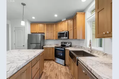 12904 SE Ramona St, Portland, OR 97236 - Photo 9