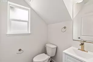 5915 NE 70th St, Vancouver, WA 98661 - Photo 13