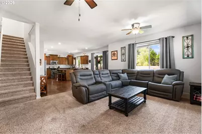 218 Finneys Ave, Molalla, OR 97038 - Photo 7