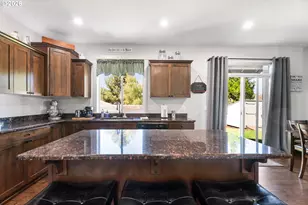 218 Finneys Ave, Molalla, OR 97038 - Photo 9