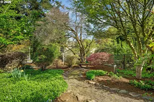 1620 SW Maplecrest Dr, Portland, OR 97219 - Photo 7