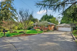 1620 SW Maplecrest Dr, Portland, OR 97219 - Photo 3