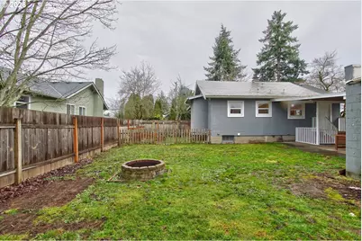 390 W Arlington St, Gladstone, OR 97027 - Photo 33