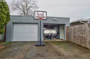 390 W Arlington St, Gladstone, OR 97027 - Photo 39