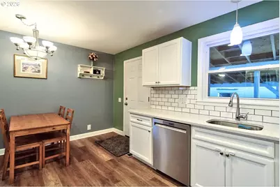 390 W Arlington St, Gladstone, OR 97027 - Photo 11