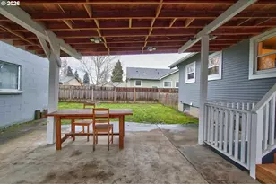 390 W Arlington St, Gladstone, OR 97027 - Photo 25