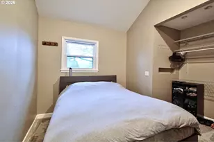 390 W Arlington St, Gladstone, OR 97027 - Photo 15