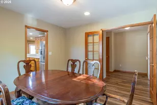 1049 W Copper Ct, Roseburg, OR 97471 - Photo 13