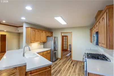1049 W Copper Ct, Roseburg, OR 97471 - Photo 15