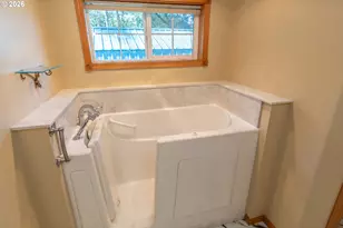 1049 W Copper Ct, Roseburg, OR 97471 - Photo 29