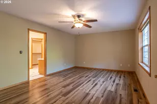 1049 W Copper Ct, Roseburg, OR 97471 - Photo 23