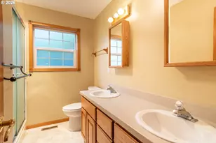 1049 W Copper Ct, Roseburg, OR 97471 - Photo 39