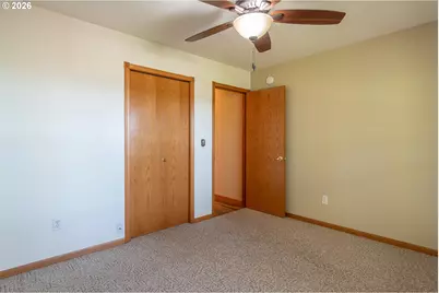 1049 W Copper Ct, Roseburg, OR 97471 - Photo 35