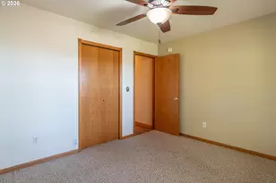 1049 W Copper Ct, Roseburg, OR 97471 - Photo 35