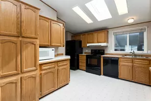 696 SW Livingston Pl, Troutdale, OR 97060 - Photo 19
