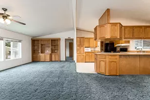 696 SW Livingston Pl, Troutdale, OR 97060 - Photo 15