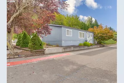 696 SW Livingston Pl, Troutdale, OR 97060 - Photo 3