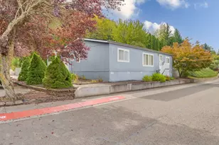 696 SW Livingston Pl, Troutdale, OR 97060 - Photo 3