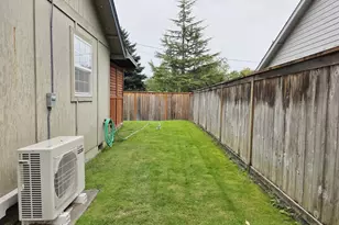 795 Red Cedar Ct, Eugene, OR 97402 - Photo 29