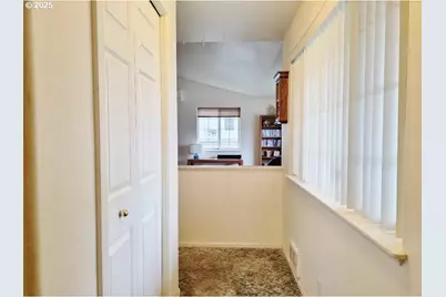 795 Red Cedar Ct, Eugene, OR 97402 - Photo 3