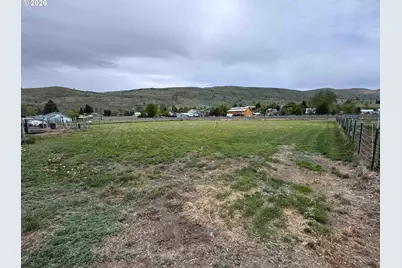 2400 Failing Ave, Baker City, OR 97814 - Photo 1