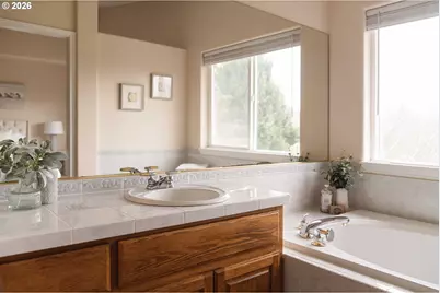 14573 NW Evergreen St, Portland, OR 97229 - Photo 27
