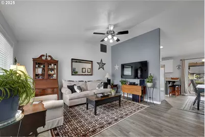 958 Bush Ln, Creswell, OR 97426 - Photo 7