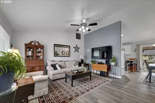 958 Bush Ln, Creswell, OR 97426 - Photo 7