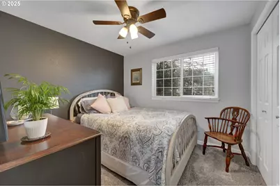 958 Bush Ln, Creswell, OR 97426 - Photo 17