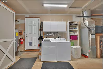 958 Bush Ln, Creswell, OR 97426 - Photo 35