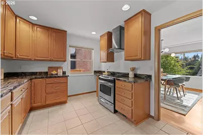 6900 SW 4th Ave, Portland, OR 97219 - Photo 13