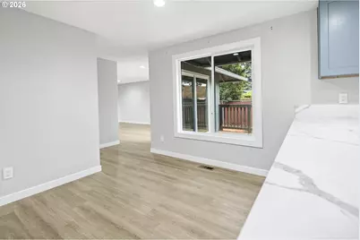 2013 NE Roberts Ct, Gresham, OR 97030 - Photo 13