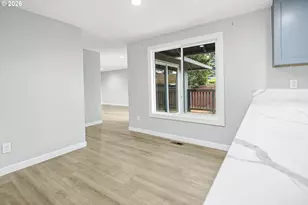 2013 NE Roberts Ct, Gresham, OR 97030 - Photo 13