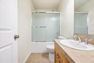20967 NE Yukon St, Aurora, OR 97002 - Photo 31